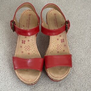 Naturalizer N5 comfort Bold Red Women's Sandals 8.5W
